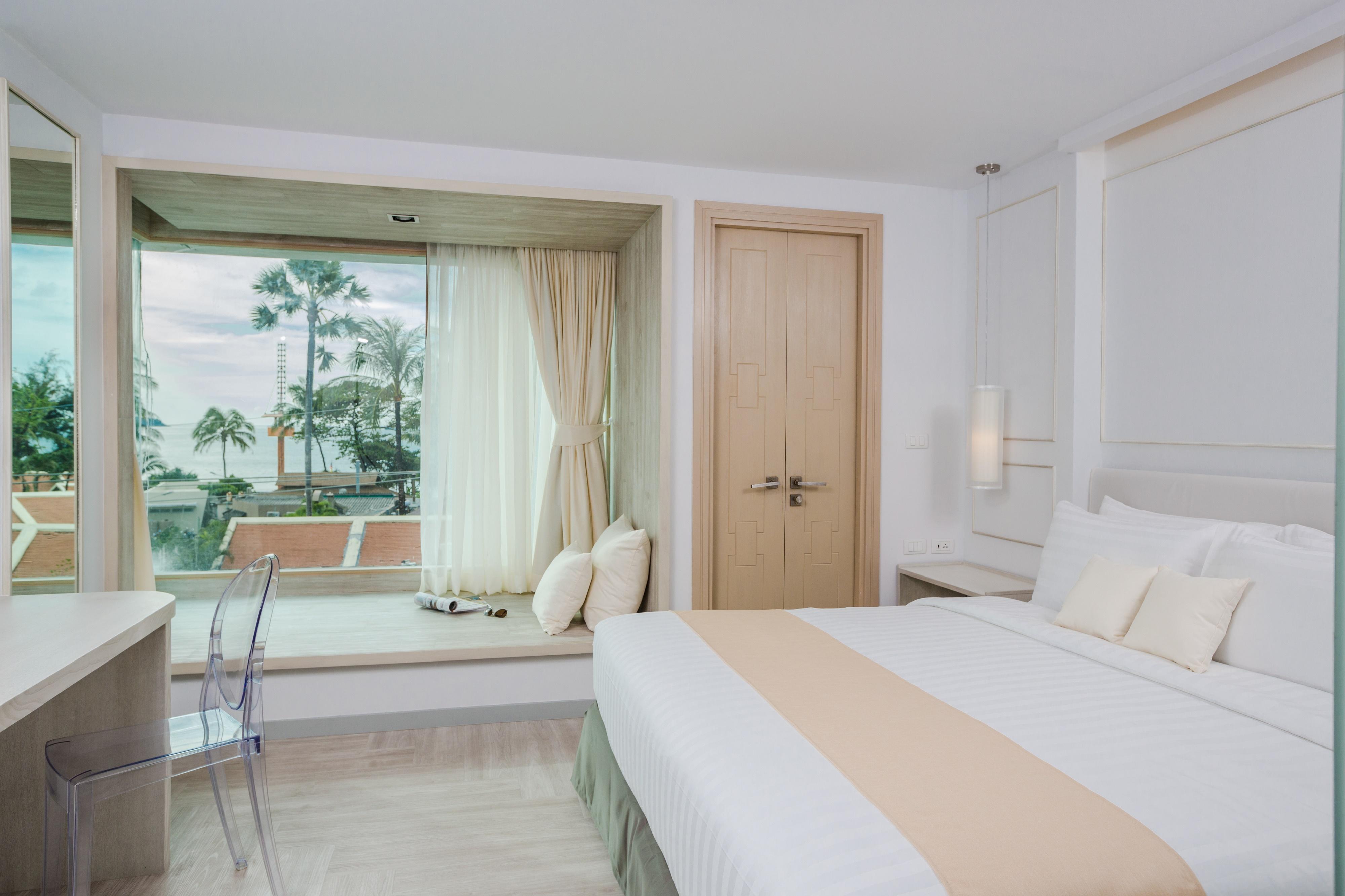 Khách sạn The Bloc Phuket - Sha Extra Patong