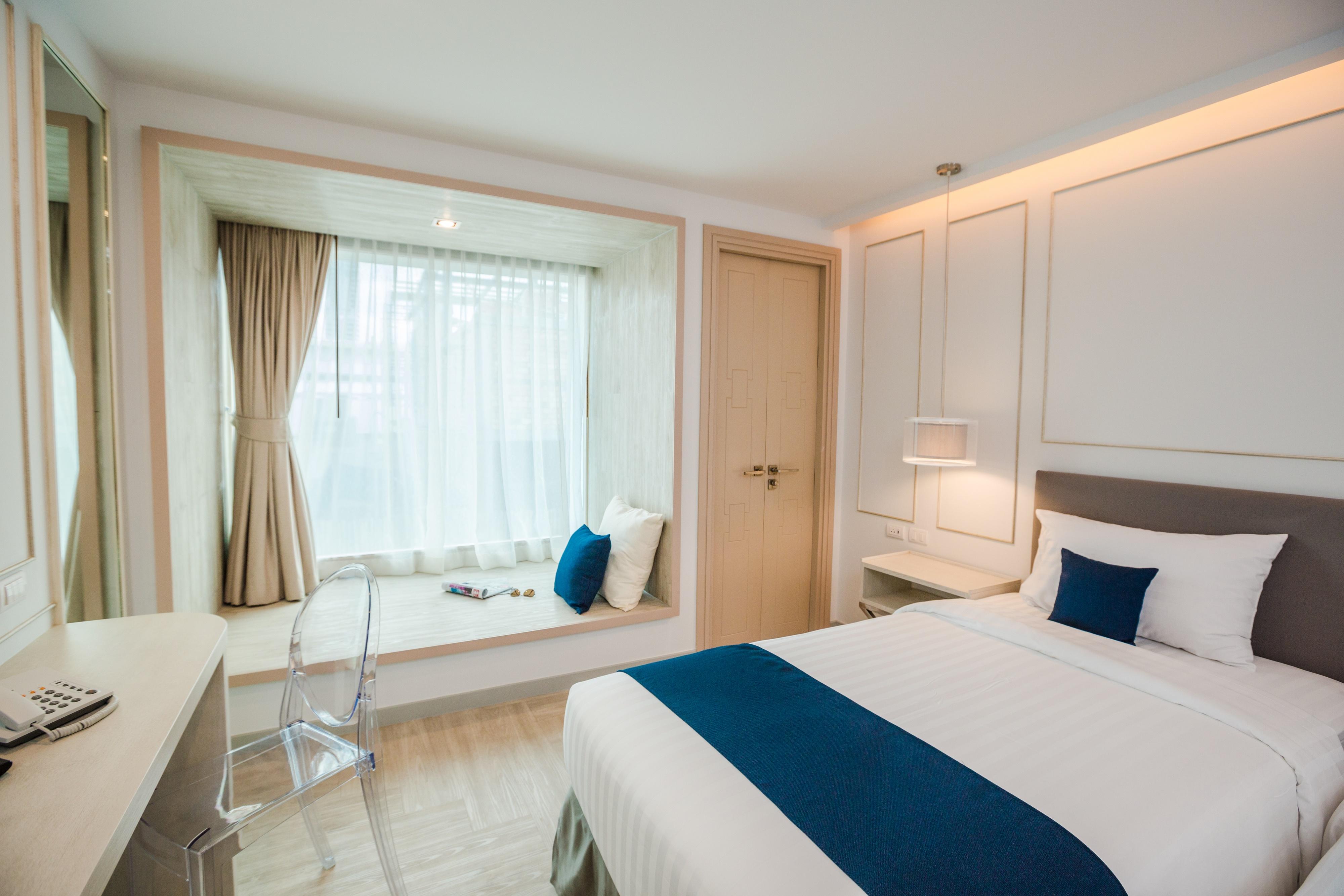 Khách sạn The Bloc Phuket - Sha Extra Patong