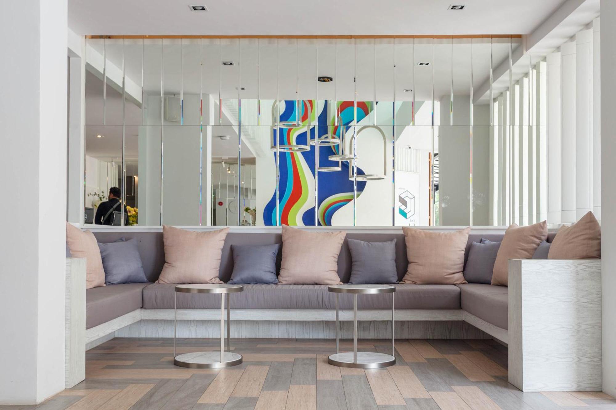 Khách sạn The Bloc Phuket - Sha Extra 4*